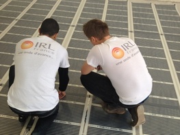 Technicien chauffage IRL France en action sur chantier